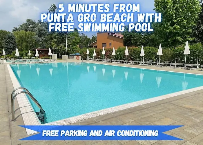 5\' From Punta Gro Beach With Free Swimming Pool